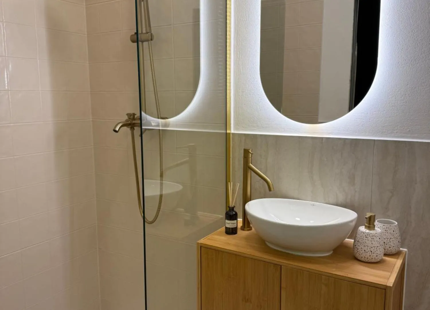 Apartman Ollies A Saunia S Voucherem Na Snidani Az Pro 6 Osob Ostrava