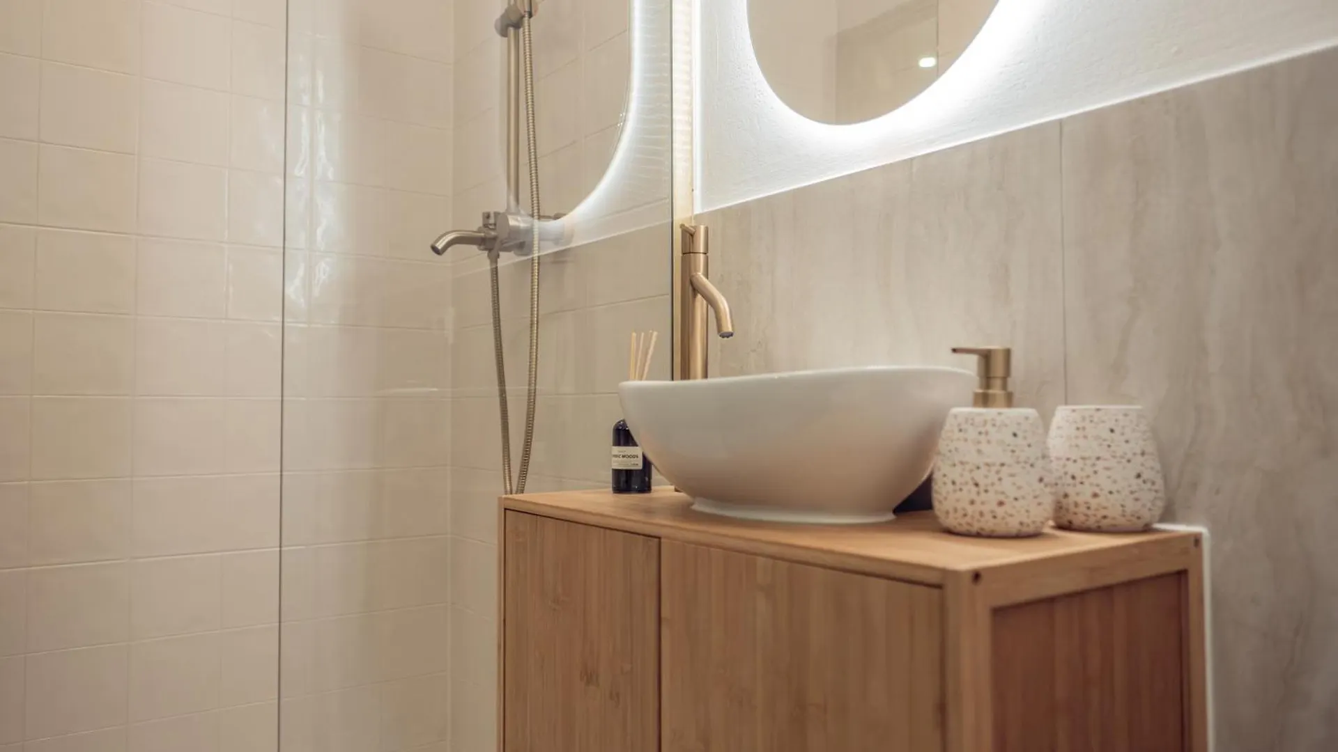 Apartman Ollies A Saunia S Voucherem Na Snidani Az Pro 6 Osob Ostrava Apartment