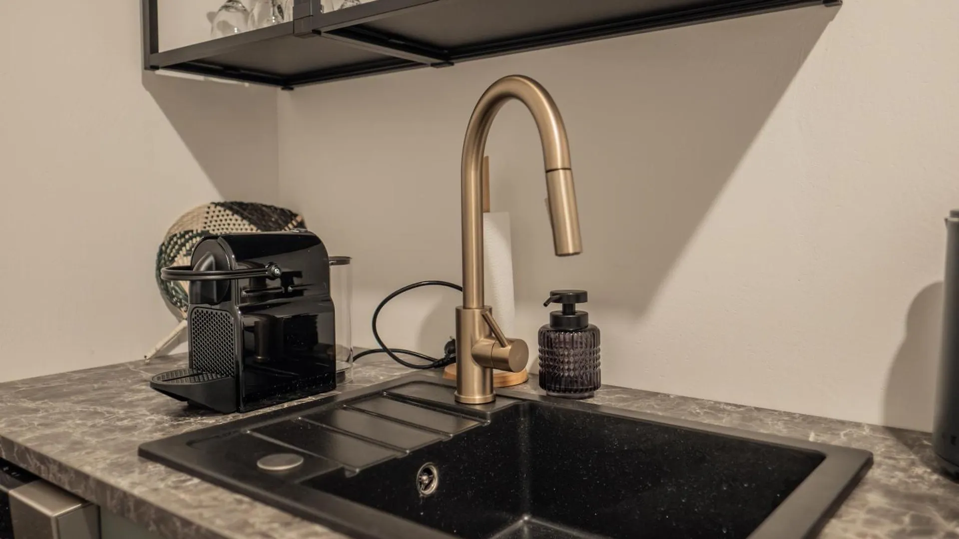 Apartman Ollies A Saunia S Voucherem Na Snidani Az Pro 6 Osob Ostrava 0*,  Czech Republic