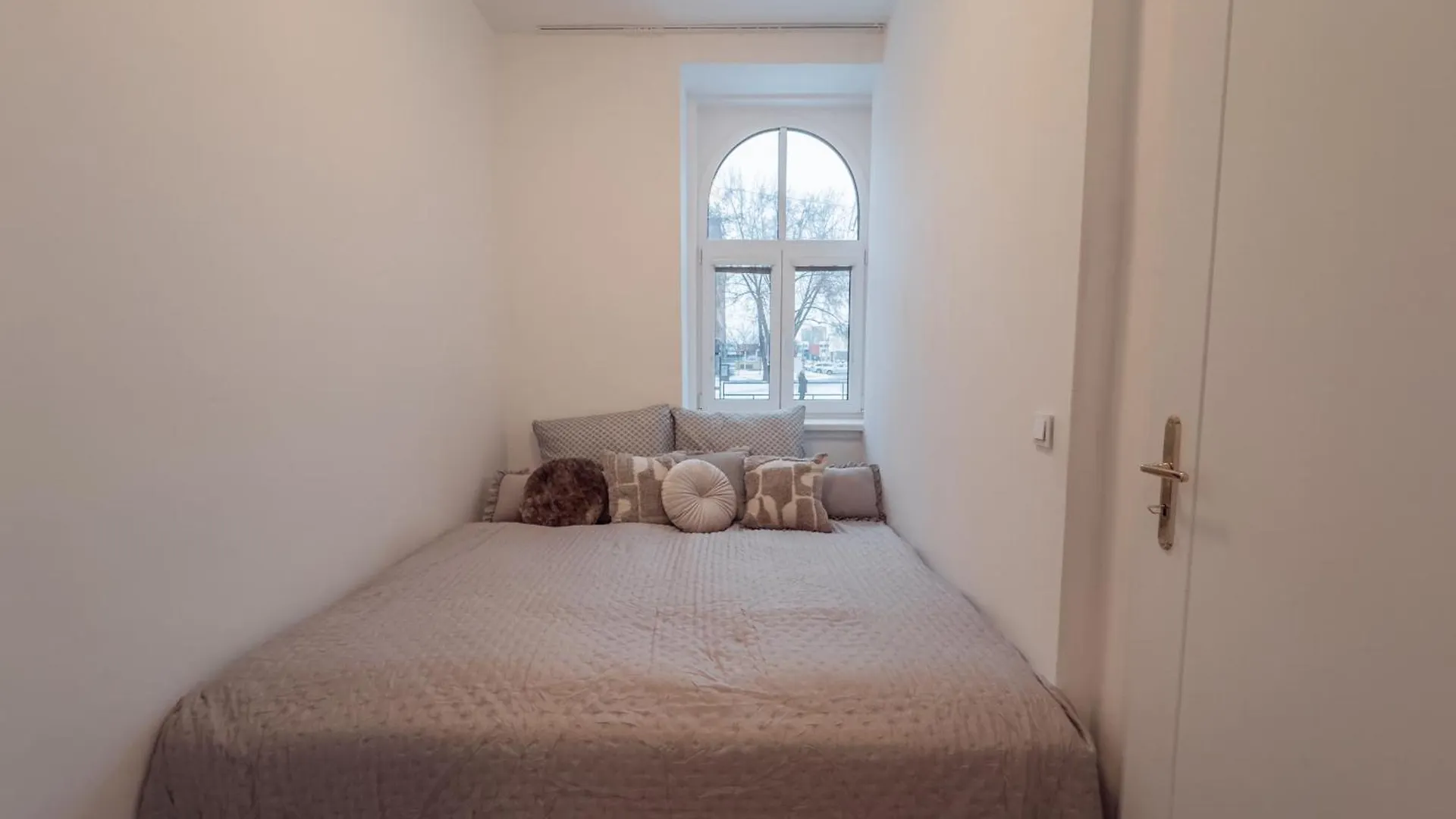 Apartman Ollies A Saunia S Voucherem Na Snidani Az Pro 6 Osob Ostrava Czech Republic